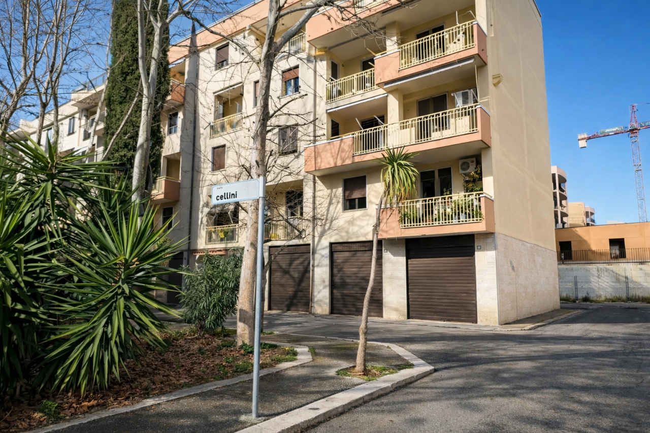 Appartamento in zona 167 in vendita a Lucera con tre camere da letto