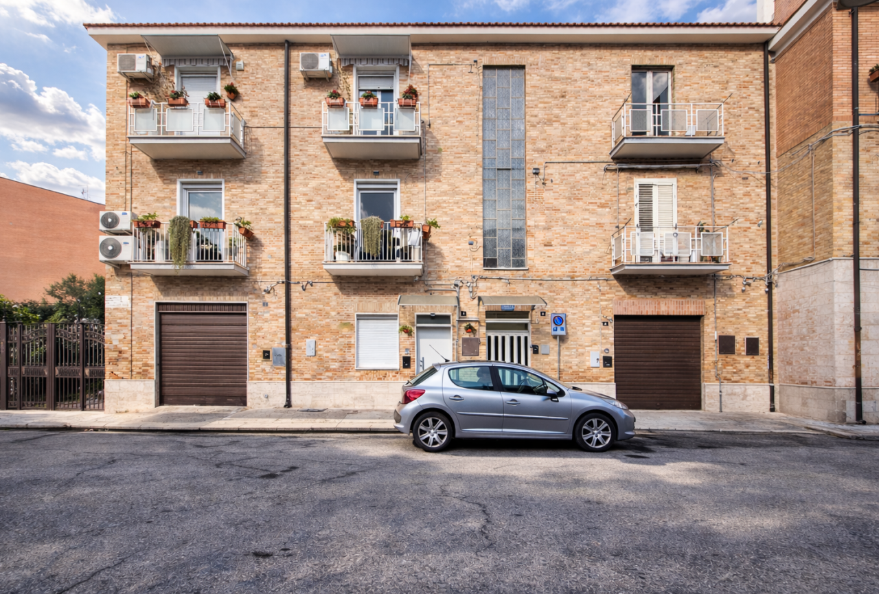 appartamento Via Francesco Petrarca Lucera centro due camere piccolo condominio