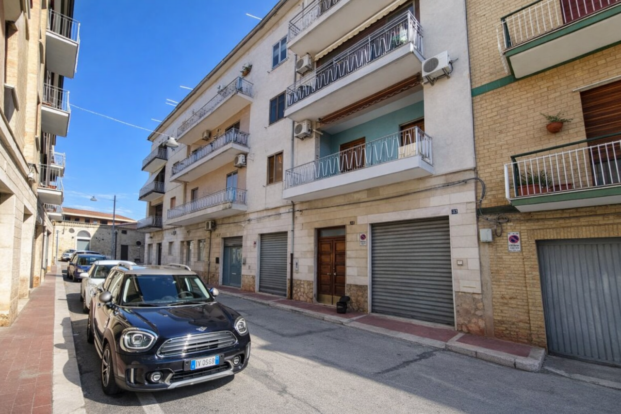 Appartamento venduto zona Tribunale Lucera con veranda e garage
